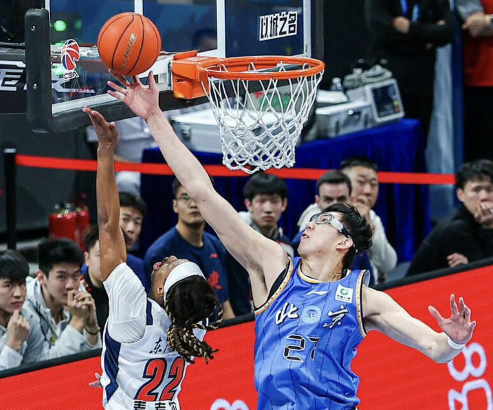 九游娱乐-关键时刻出现失误，周琦登场35分钟&amp;amp;投篮10中4得13分8板2助